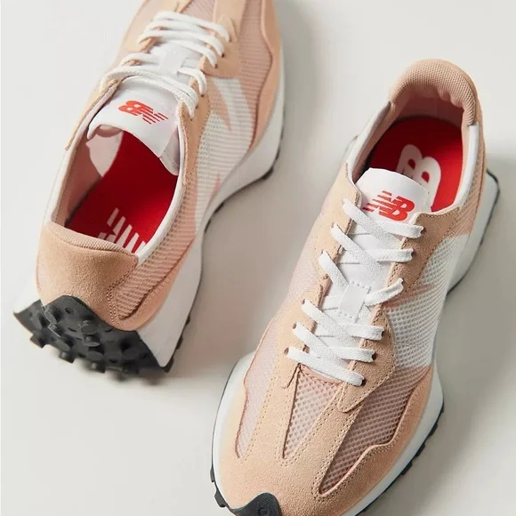 New Balance 327 - Picture 3 of 10